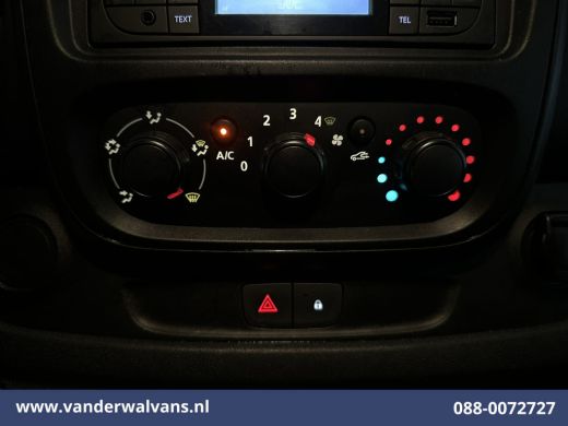 Renault Trafic 1.6 dCi L1H1 Euro6 Airco | Cruisecontrol | Trekhaak | Parkeersensoren Bijrijdersbank ActivLease financial lease