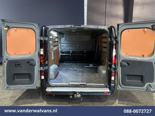 Renault Trafic 1.6 dCi L1H1 Euro6 Airco | Cruisecontrol | Trekhaak | Parkeersensoren Bijrijdersbank ActivLease financial lease