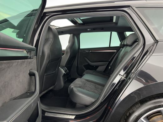 Skoda Superb Combi 1.4 TSI iV Sportline Business (Plug-in) (INCL-BTW) Aut. *PANO | LEATHER-ALCANTARA | FULL-LE... ActivLease financial lease