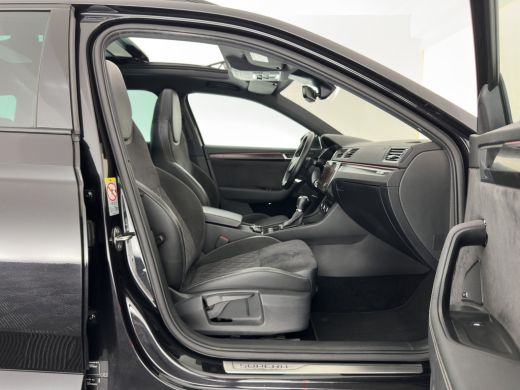 Skoda Superb Combi 1.4 TSI iV Sportline Business (Plug-in) (INCL-BTW) Aut. *PANO | LEATHER-ALCANTARA | FULL-LE... ActivLease financial lease