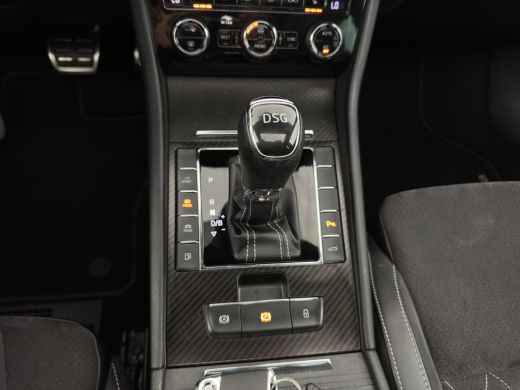 Skoda Superb Combi 1.4 TSI iV Sportline Business (Plug-in) (INCL-BTW) Aut. *PANO | LEATHER-ALCANTARA | FULL-LE... ActivLease financial lease
