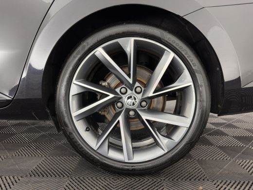 Skoda Superb Combi 1.4 TSI iV Sportline Business (Plug-in) (INCL-BTW) Aut. *PANO | LEATHER-ALCANTARA | FULL-LE... ActivLease financial lease