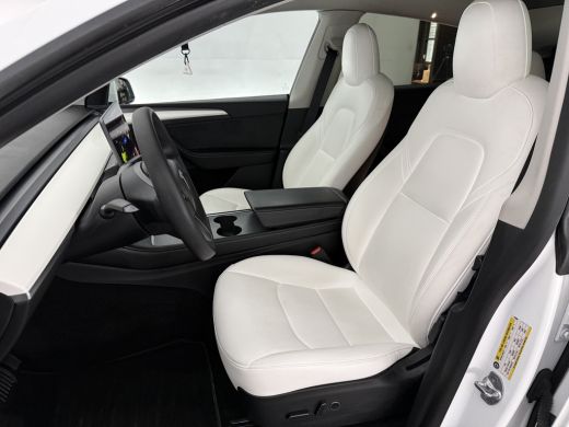 Tesla Model Y Long Range AWD 75 kWh | Snelladen | Autopilot | SOH 90% | Camera | Memory | Pano | Stoel/Stuurverw. ActivLease financial lease