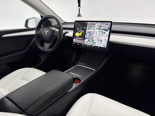 Tesla Model Y Long Range AWD 75 kWh | Snelladen | Autopilot | SOH 90% | Camera | Memory | Pano | Stoel/Stuurverw. ActivLease financial lease