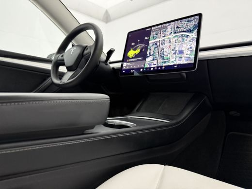 Tesla Model Y Long Range AWD 75 kWh | Snelladen | Autopilot | SOH 90% | Camera | Memory | Pano | Stoel/Stuurverw. ActivLease financial lease