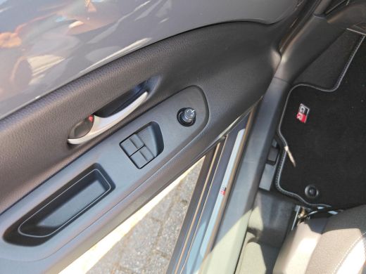 Toyota Aygo Hybrid 115 GR Sport ActivLease financial lease