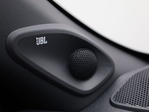 Toyota Yaris 1.5 Hybrid Executive | JBL | Keyless | Head Up | Stoelverw. | Navi | Prijs Rijklaar!! ActivLease financial lease