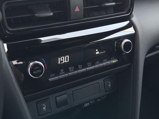 Toyota Yaris Cross 1.5 Hybrid 115 Dynamic Plus | Apple CarPlay | Parkeersensoren | Stoelverwarming | Rijklaar incl. ... ActivLease financial lease