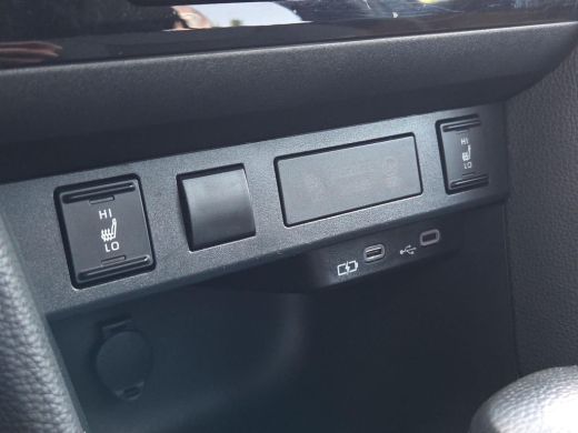 Toyota Yaris Cross 1.5 Hybrid 115 Dynamic Plus | Apple CarPlay | Parkeersensoren | Stoelverwarming | Rijklaar incl. ... ActivLease financial lease