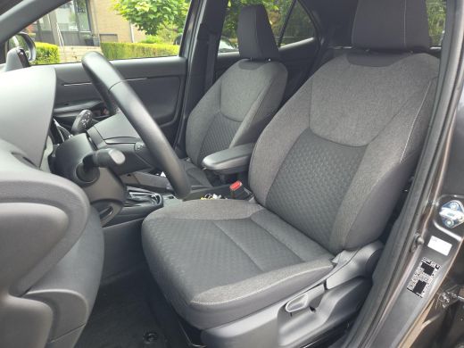 Toyota Yaris Cross 1.5 Hybrid 115 Dynamic Plus | Apple CarPlay | Parkeersensoren | Stoelverwarming | Rijklaar incl. ... ActivLease financial lease