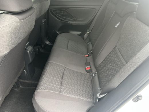Toyota Yaris Cross 1.5 Hybrid Dynamic | Stoelverwarming | Parkeersensoren | Dode hoek waarschuwing | Carplay | ActivLease financial lease