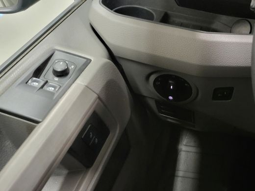 Volkswagen Crafter 2.0TDI L3/H3 3000kg Trekgewicht Euro 6! ActivLease financial lease