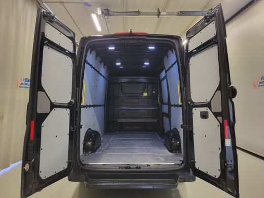Volkswagen Crafter 2.0TDI L3/H3 3000kg Trekgewicht Euro 6! ActivLease financial lease