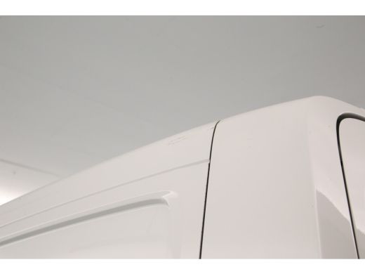 Volkswagen Crafter 30 2.0 TDI L3H2 140PK | Airco | 3 Zits | Carplay | Trekhaak ActivLease financial lease