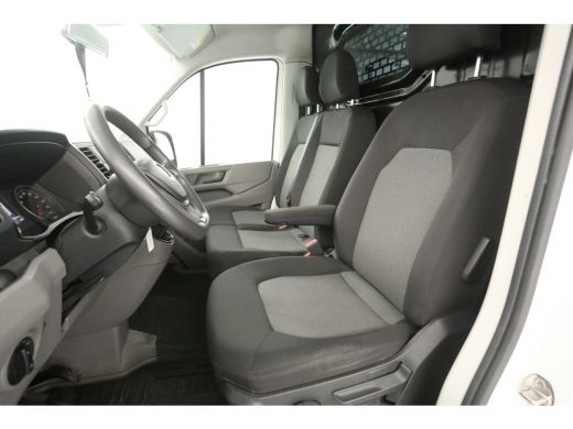 Volkswagen Crafter 30 2.0 TDI L3H2 140PK | Airco | 3 Zits | Carplay | Trekhaak ActivLease financial lease