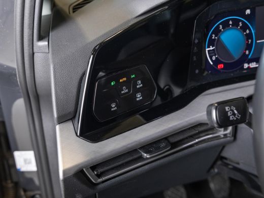 Volkswagen Golf Variant 1.0 TSI Life 110pk / Airco / Stoelverwarming / Achteruitrijcamera / Apple carplay / Adapt... ActivLease financial lease