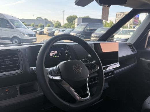 Volkswagen ID. Buzz Cargo Cargo Bulli Limited Edition 286PK | Trekhaak | App Connect | 3 Zits Achteruitrijcamera | App conn... ActivLease financial lease