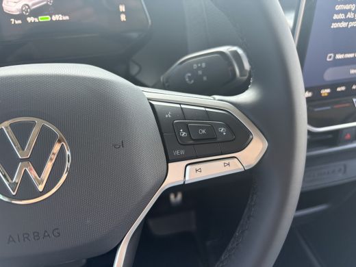 Volkswagen ID. Buzz Cargo Cargo Bulli Limited Edition 286PK | Trekhaak | App Connect | 3 Zits Achteruitrijcamera | App conn... ActivLease financial lease