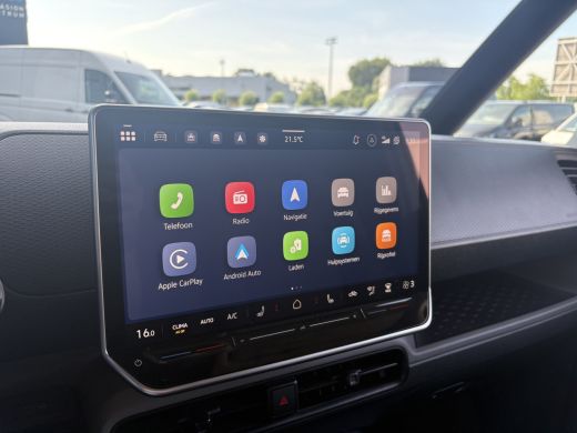 Volkswagen ID. Buzz Cargo Cargo Bulli Limited Edition 286PK | Trekhaak | App Connect | 3 Zits Achteruitrijcamera | App conn... ActivLease financial lease