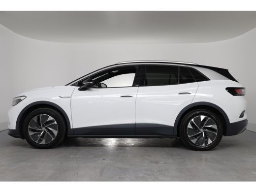 Volkswagen ID.4 First 77 kWh | Trekhaak | LED | SOH 95% | Sfeerverlichting | Camera | Navi | Clima | Stoelverwarm... ActivLease financial lease
