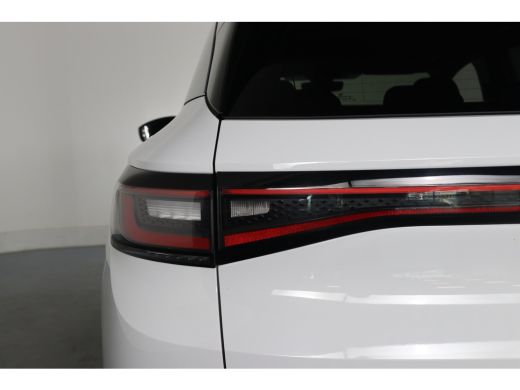 Volkswagen ID.4 First 77 kWh | Trekhaak | LED | SOH 95% | Sfeerverlichting | Camera | Navi | Clima | Stoelverwarm... ActivLease financial lease