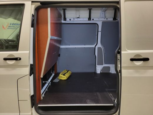 Volkswagen Transporter 2.0TDI 150pk L2/H2 Automaat Euro 6! ActivLease financial lease