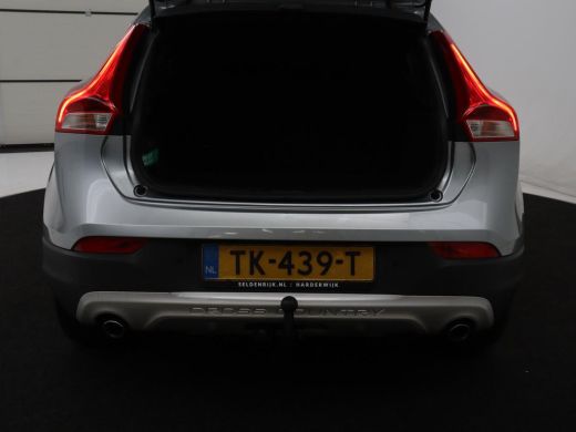 Volvo  V40 Cross Country 1.5 T3 Edition+ | Trekhaak | Stoelverwarming | Navigatie | Climate control | Blueto... ActivLease financial lease