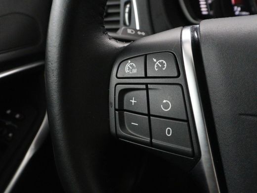 Volvo  V40 Cross Country 1.5 T3 Edition+ | Trekhaak | Stoelverwarming | Navigatie | Climate control | Blueto... ActivLease financial lease
