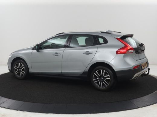 Volvo  V40 Cross Country 1.5 T3 Edition+ | Trekhaak | Stoelverwarming | Navigatie | Climate control | Blueto... ActivLease financial lease
