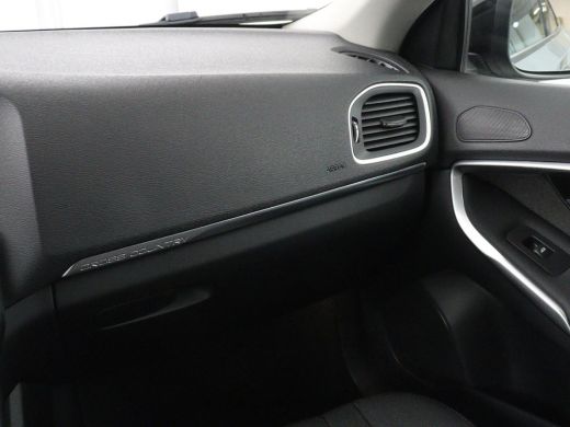 Volvo  V40 Cross Country 1.5 T3 Edition+ | Trekhaak | Stoelverwarming | Navigatie | Climate control | Blueto... ActivLease financial lease