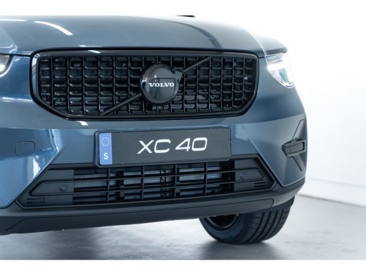 Volvo  XC40 B4 197PK Plus Black Edition | Panoramadak | 20" | Privacy glas | Power seats | HK ActivLease financial lease
