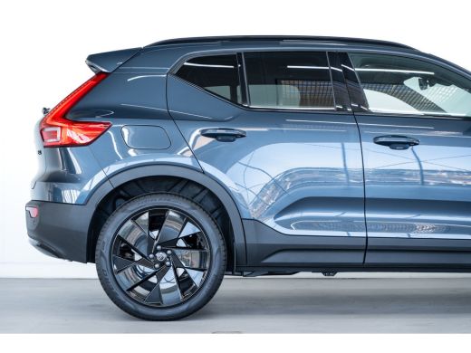 Volvo  XC40 B4 197PK Plus Black Edition | Panoramadak | 20" | Privacy glas | Power seats | HK ActivLease financial lease