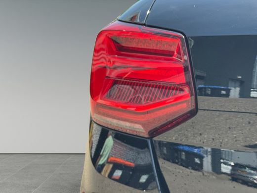Audi Q2 35 150pk TFSI Advanced edition Parkeerhulp achter | MMI navigatie plus MMI touch | Cruise control ActivLease financial lease