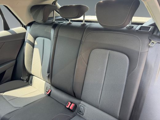 Audi Q2 35 150pk TFSI Advanced edition Parkeerhulp achter | MMI navigatie plus MMI touch | Cruise control ActivLease financial lease