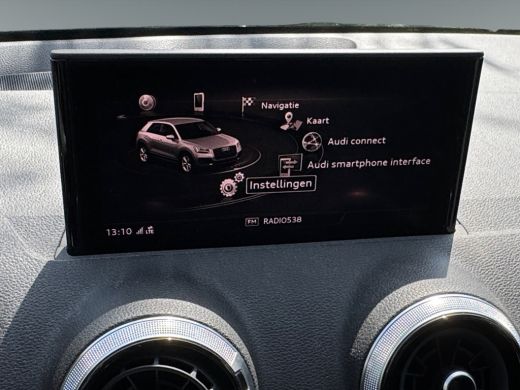 Audi Q2 35 150pk TFSI Advanced edition Parkeerhulp achter | MMI navigatie plus MMI touch | Cruise control ActivLease financial lease