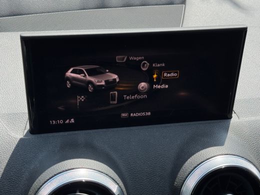 Audi Q2 35 150pk TFSI Advanced edition Parkeerhulp achter | MMI navigatie plus MMI touch | Cruise control ActivLease financial lease