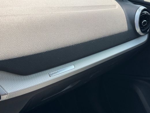 Audi Q2 35 150pk TFSI Advanced edition Parkeerhulp achter | MMI navigatie plus MMI touch | Cruise control ActivLease financial lease