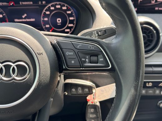 Audi Q2 35 150pk TFSI Advanced edition Parkeerhulp achter | MMI navigatie plus MMI touch | Cruise control ActivLease financial lease