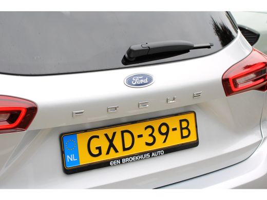 Ford Focus 1.0EB Hybrid ST Line | NL-AUTO! | 1E EIGENAAR! | CRUISE | PARK SENS V+A | WINTERPACK | LED | DEAL... ActivLease financial lease