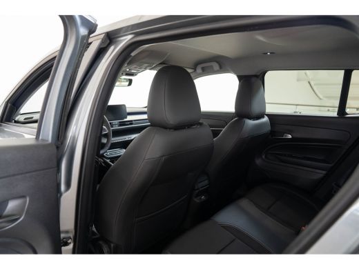 Jeep Avenger Summit 54 kWh | Camera | Climate Controle | Apple Carplay & Android Auto | Keyless | Parkeersenso... ActivLease financial lease
