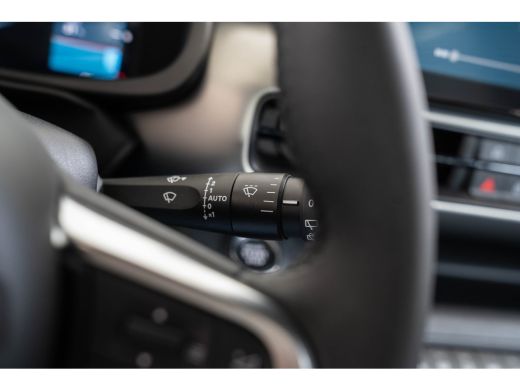 Jeep Avenger Summit 54 kWh | Camera | Climate Controle | Apple Carplay & Android Auto | Keyless | Parkeersenso... ActivLease financial lease