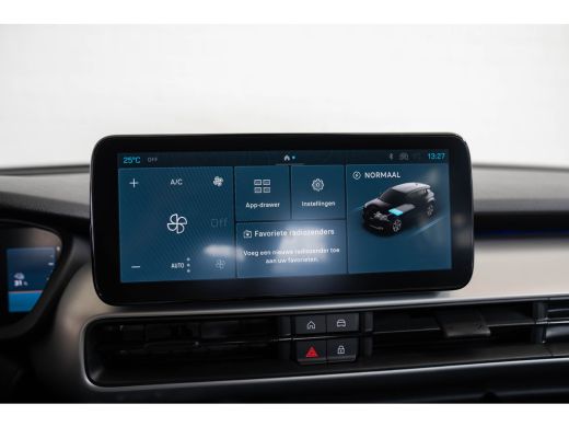 Jeep Avenger Summit 54 kWh | Camera | Climate Controle | Apple Carplay & Android Auto | Keyless | Parkeersenso... ActivLease financial lease