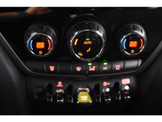 Mini Countryman 1.5 Cooper S E ALL4 *1ste Eigenaar*Navi*Leer*Carplay* ActivLease financial lease