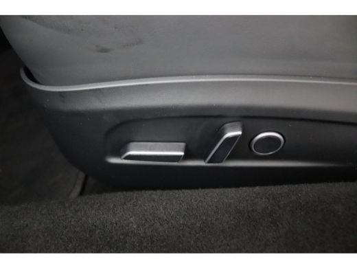 Tesla Model 3 Premium Long Range AWD 78 kWh | Panoramadak | Stoelventilatie | Stoelverwarming | Adaptive Cruise... ActivLease financial lease