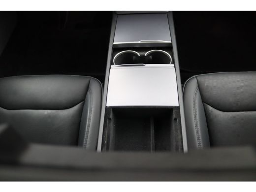 Tesla Model 3 Premium Long Range AWD 78 kWh | Panoramadak | Stoelventilatie | Stoelverwarming | Adaptive Cruise... ActivLease financial lease