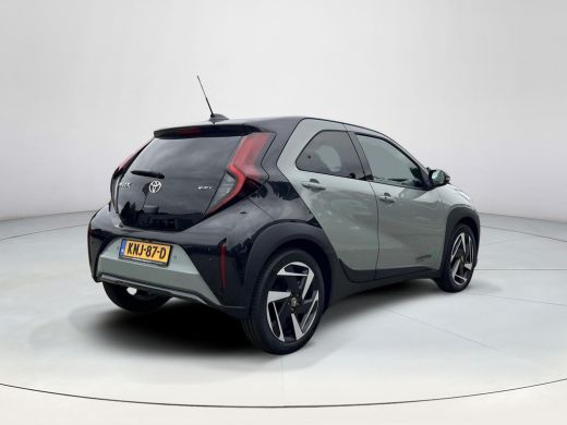 Toyota Aygo Hybrid 115 envy | All-in prijs | JBL pakket | Stoelverwarming | Camera | ActivLease financial lease