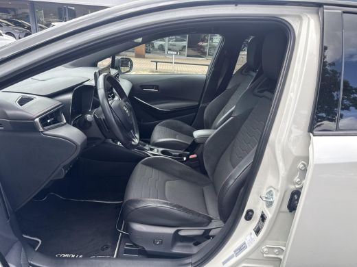 Toyota Corolla 2.0 Hybrid Executive ActivLease financial lease