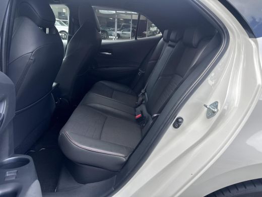 Toyota Corolla 2.0 Hybrid Executive ActivLease financial lease