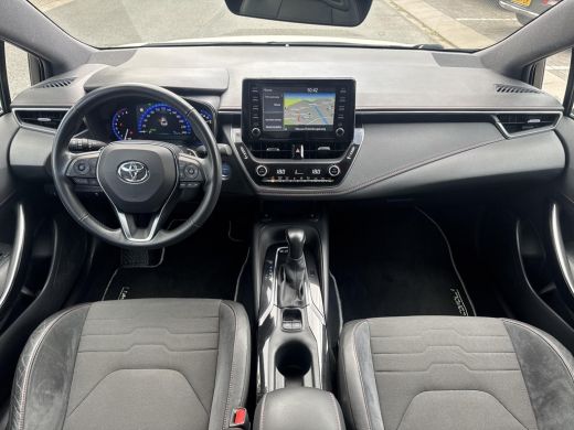Toyota Corolla 2.0 Hybrid Executive ActivLease financial lease