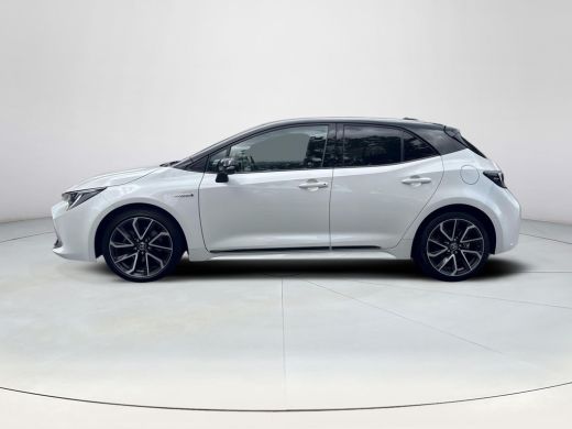 Toyota Corolla 2.0 Hybrid Executive ActivLease financial lease
